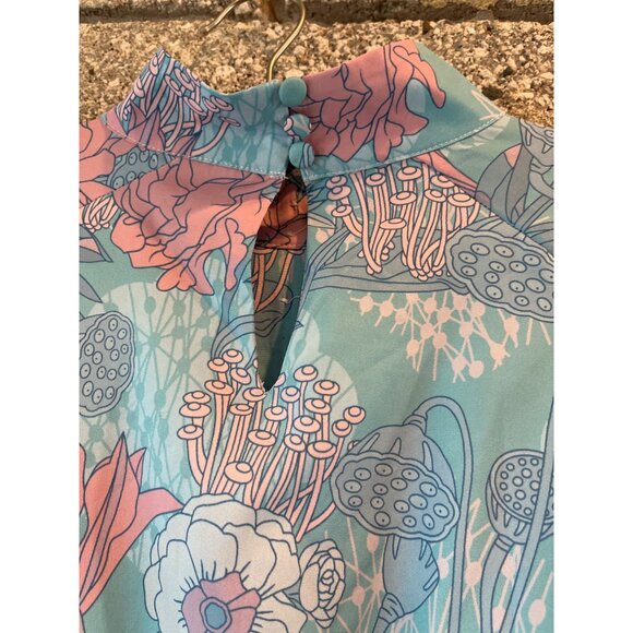 Vintage-Inspired Floral Print Button-Up Dress With Lace Trim & Tie Waist - Picture 6 of 9